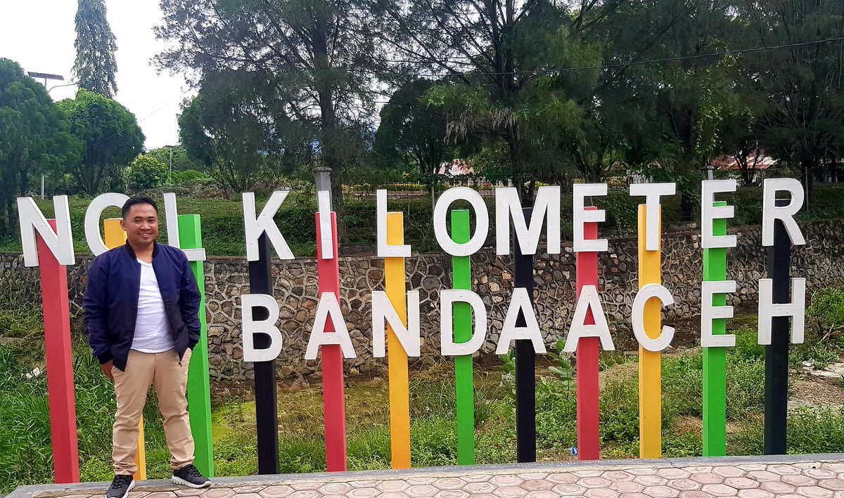 Alwi0427's tweet photo. "Nol kilometer Banda Aceh.  Sejarah *awal mulanya Kota Banda Aceh sejak didirikan oleh Sultan Johan Syah yaitu pada hari Jumat tanggal 1 Ramadhan 601 H (22 April 1205 M)* https://t.co/9lbHoplA7O