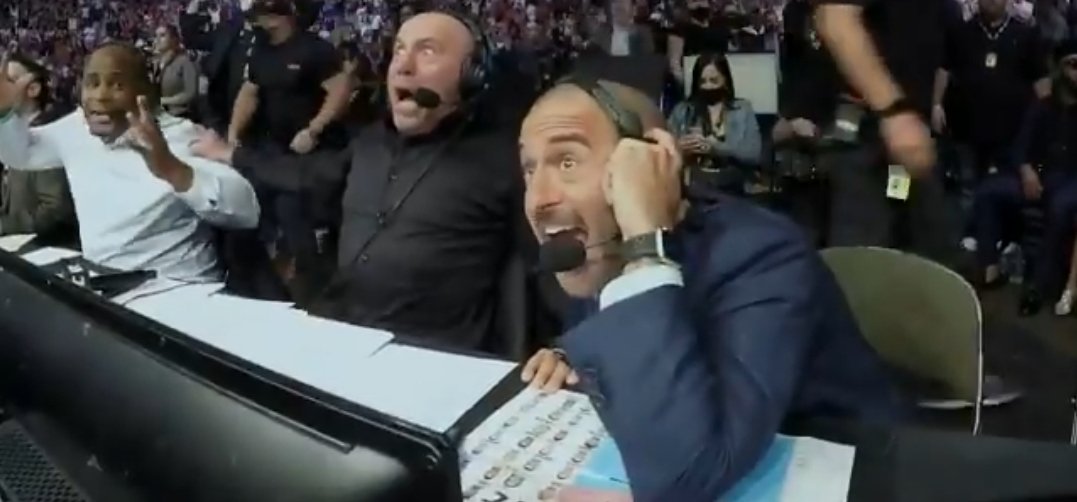 mmaonpoint's tweet photo. This card summed up in one image. #UFC261 https://t.co/B0Wp7HCWUr