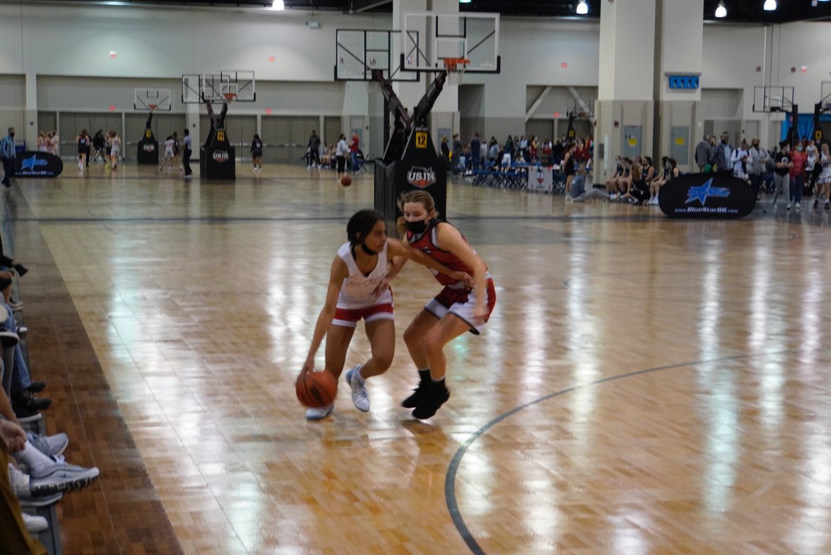 SDNETworkBBall's tweet photo. Day 2 @USJN Windy City Classic is a wrap!
@BlueStarBB teams
17u 3-0
16u 3-0
15u 2-1
13u 1-2
One more day! Let’s finish strong #bluestarbasketball #WindyCityClassic #usjn #sdnetworkbasketball https://t.co/qs3HOYiF9m