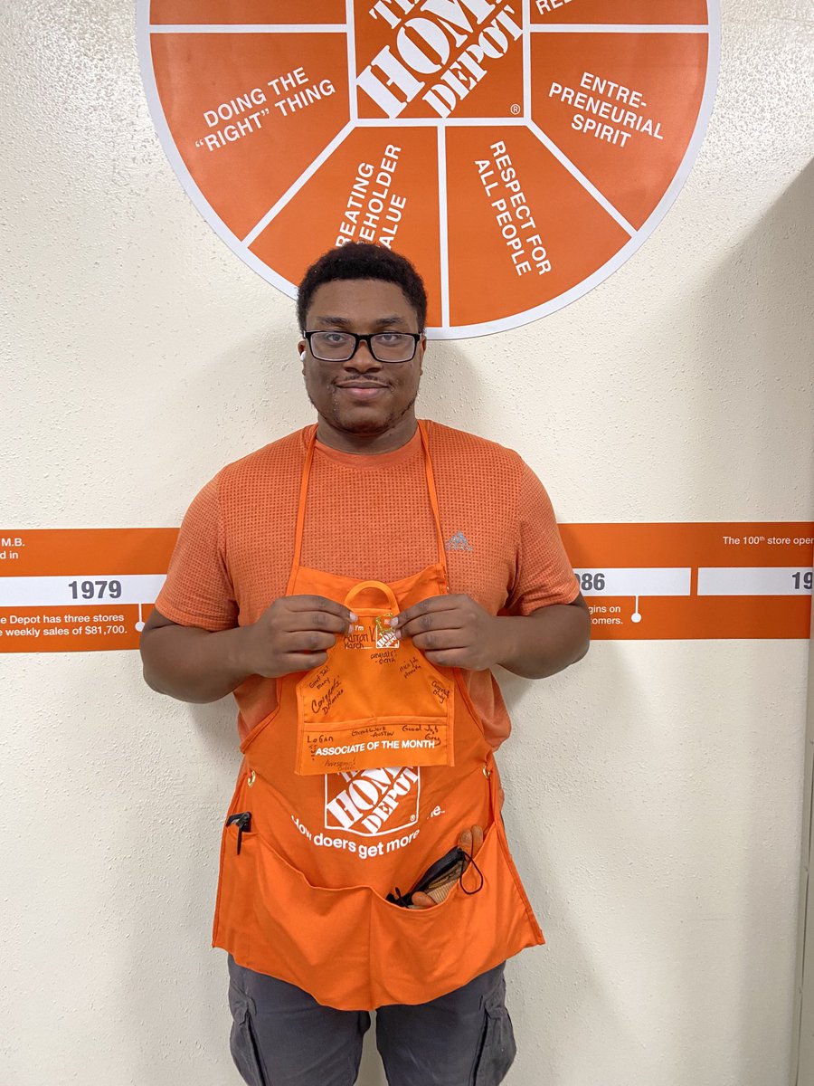#0264 HD Announcing D.038 Aaron is a amazing freight associate. Being March’s freight associate of the month is well deserved! ⁦<a href="/PinkstonDiana/">Diana Pinkston</a>⁩⁦<a href="/HDCurrie0264/">Christopher currie</a>⁩ ⁦<a href="/Jeremycoster2/">Jeremy coster</a>⁩⁦@WardallyJ⁩ ⁦<a href="/RickGTHD/">RickGTHD</a>⁩