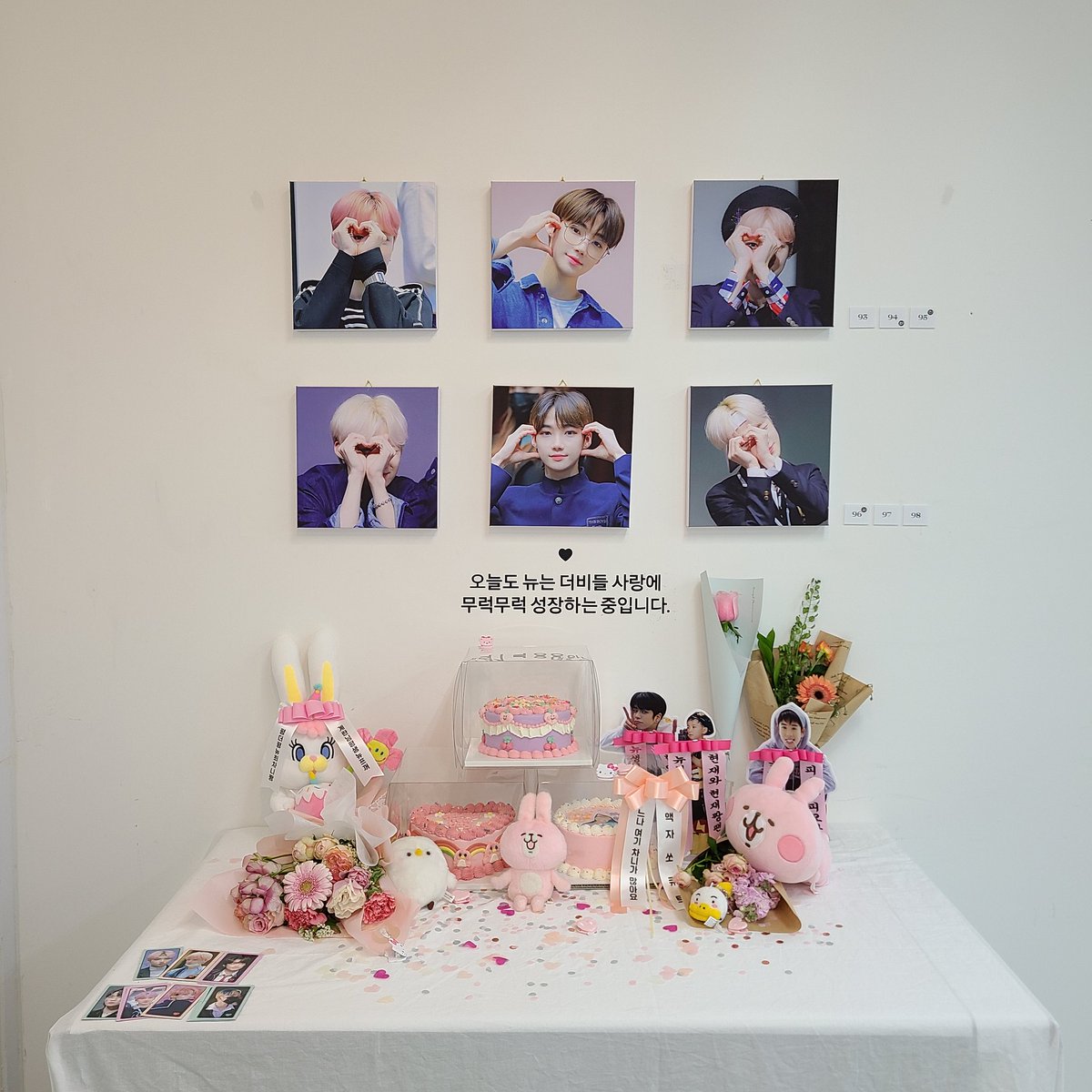 q_loveya's tweet photo. 예쁜 찬희로 가득채워진 멋진 공간에서
소중한 추억 쌓고가요 ˚ෆ*₊ #For_new
찬희야 사랑해 💗 https://t.co/63OUvjNkkH