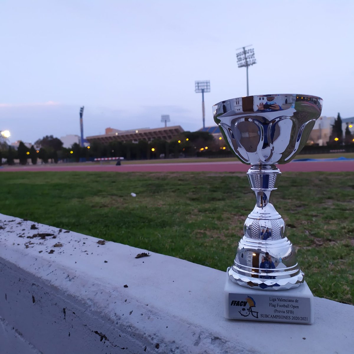 AlicanteSharks's tweet photo. ¡¡Acabamos SUBCAMPEONES la Liga Valenciana de Flag Open!! 💪🏼
Tras vencer a Dolphins en una semifinal de infarto y tensión 26-29, el equipo cayó ante el eterno campeón Firebats 12-39.
¡Orgullosos del equipo! 🦈💙
¡Seguiremos mejorando! 🏈
#GoBlue #flagfootball #LVFF https://t.co/JQXRBKWuhA