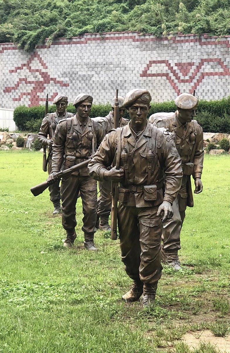 There is a stunning memorial to the troops that fought on Glosters Hill, near Paju in South Korea. Although the main commemorations were cancelled due to COVID, troops from  @NATO's HQARRC plan to visit the site, and pay their respects to the fallen, later this year.  #imjin70