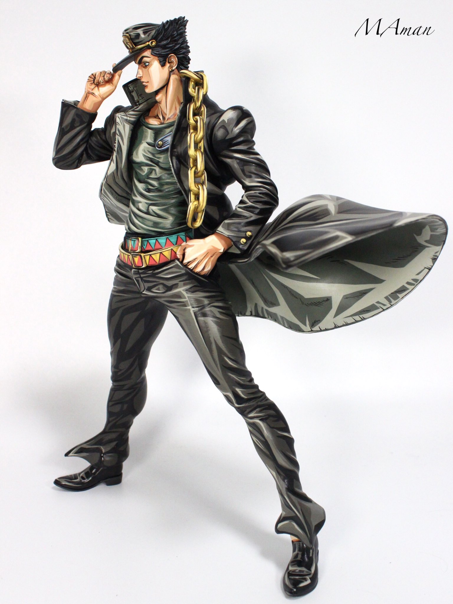 Maマン フィギュアペイントyoutuber Smsp空条承太郎フィギュア B賞カラーから2次元彩色風に筆塗りリペイント完成 テーマは 渋く 熱く 男前な承太郎の造形を魅せる塗り方を意識してみました B賞配色は男らしい黒と渋グリーン 派手カラーな