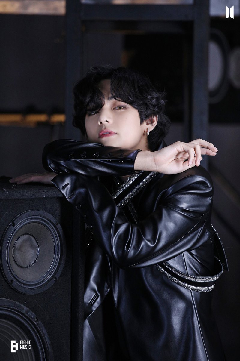 taehyung pics⚡️ tweet media