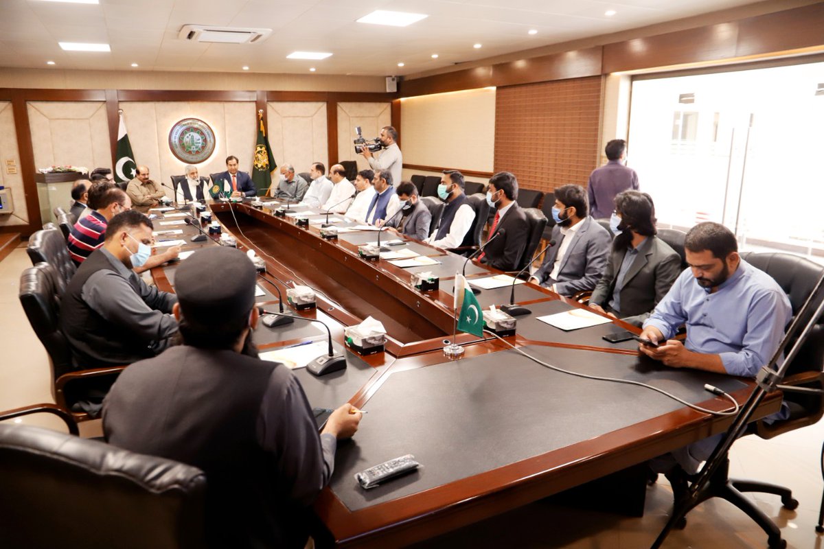kfueitofficial's tweet photo. #RYK #Chamberofcomerce &amp; #KFUEIT agreed to develop linkage for solutions of #industrialproblems. @ryk_vc Prof Dr Suleman Tahir invited to establish a Centre in Chamber of Commerce
@ImranKhanPTI @ChMSarwar @UsmanAKBuzdar @Shafqat_Mahmood @RajaYassirPTI @hecpkofficial #HED #PHEC https://t.co/0bipvxlogD