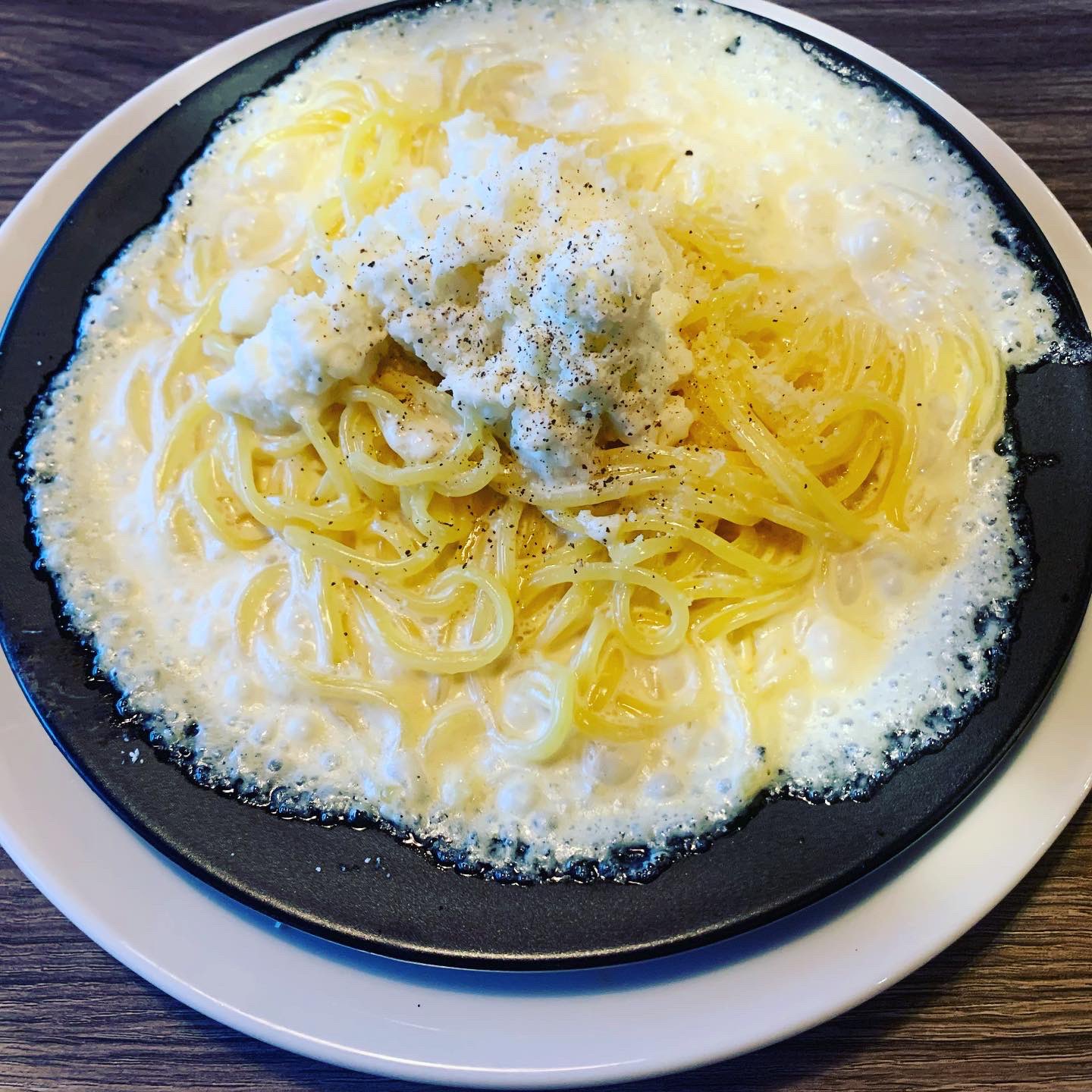 八戸食べ歩き巡り On Twitter Italian Kitchen Vansan バンサン さんのグランドメニューは 15時から味わえますが 今回は チーズチーズチーズパスタ バンサンスペシャル3種盛を 味わいました グランドメニューについては ブログにまとめました ブログ