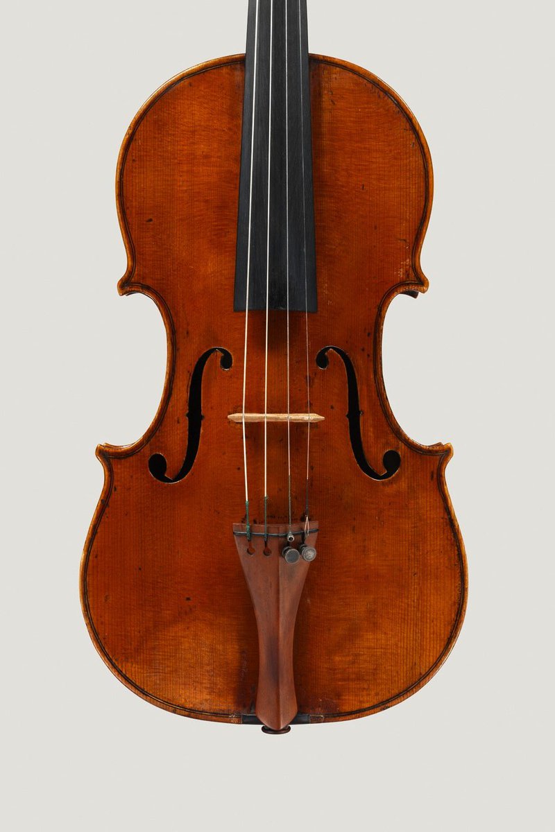 aguayo_UM's tweet photo. Electrizante #Verano de la #Samuelsen con su violín #guadagnini. Extraordinaria https://t.co/ZupYCAFo7q