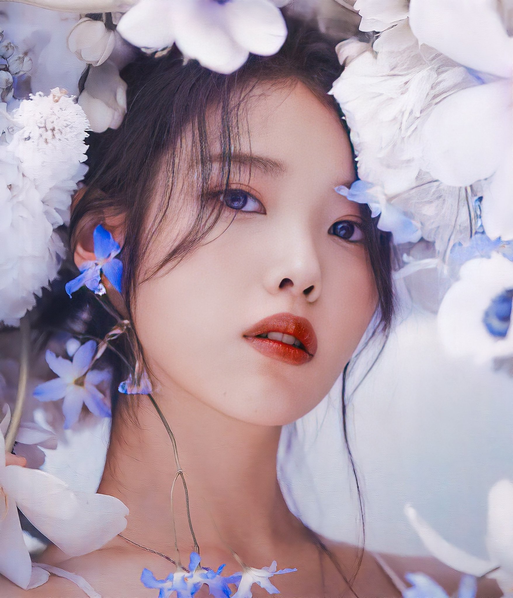 iu lilac 写真集 IU LILAC フォトブック IU IU - Vol.5 [LILAC] Photobook ver.