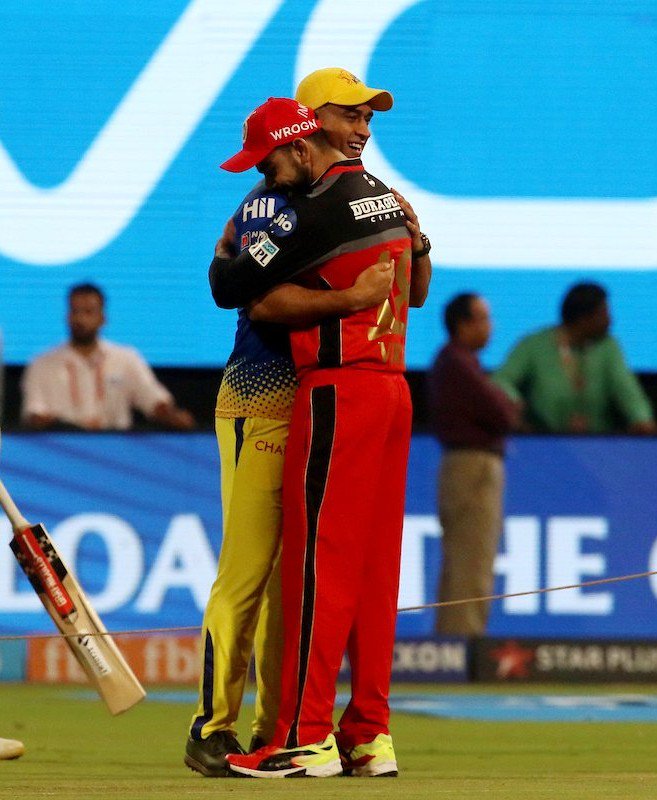 Ravindar_Bunny_'s tweet photo. Mr Cool  vs   Mr Aggressive 
The biggest battle of the IPL 💯

🌊🌋

Settle this🙌

#RCB - Retweet 🔄
#CSK - Like ❤️

#RCBvsCSK 
#CaptainCool #CaptainAggressive
#ViratKohli #MSDhoni https://t.co/syLJTgqSoG