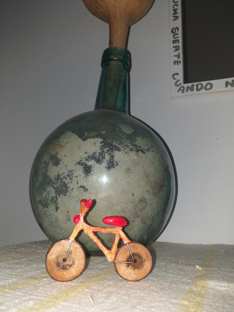 PicoMene's tweet photo. Has estado en la Aldea del Rocío? Pues puede que esa arena d la botella la hayas pisado tú.
Abrazaste a un árbol? Pues puede que las ruedas de esa bici la hayas tocado.
Y puede que hayas respirado el oxígeno de la planta de la calabaza.
Estamos unidos...
#marca #picomene https://t.co/Xti1Rpgf2H