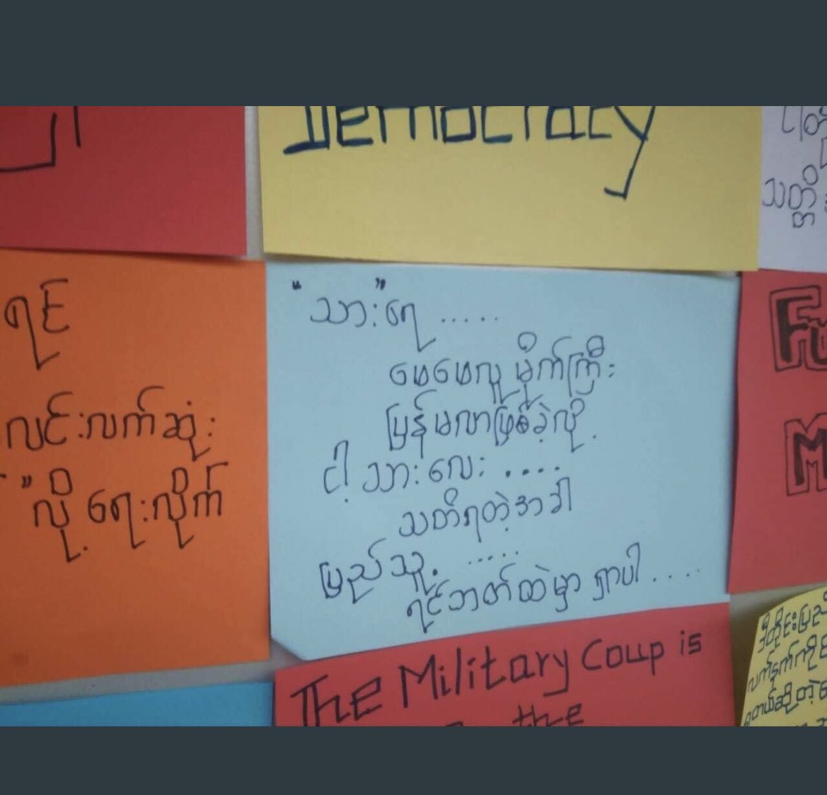 KoAungSuPaing's tweet photo. This banner among Non-human strike says"Dear Son,If I can't come back &amp; when you remember me,Find in the hearts of People.”
Always in our hearts.
#WhatsHappeningInMyanmar 
#Apr25Coup https://t.co/m47lu29PPX