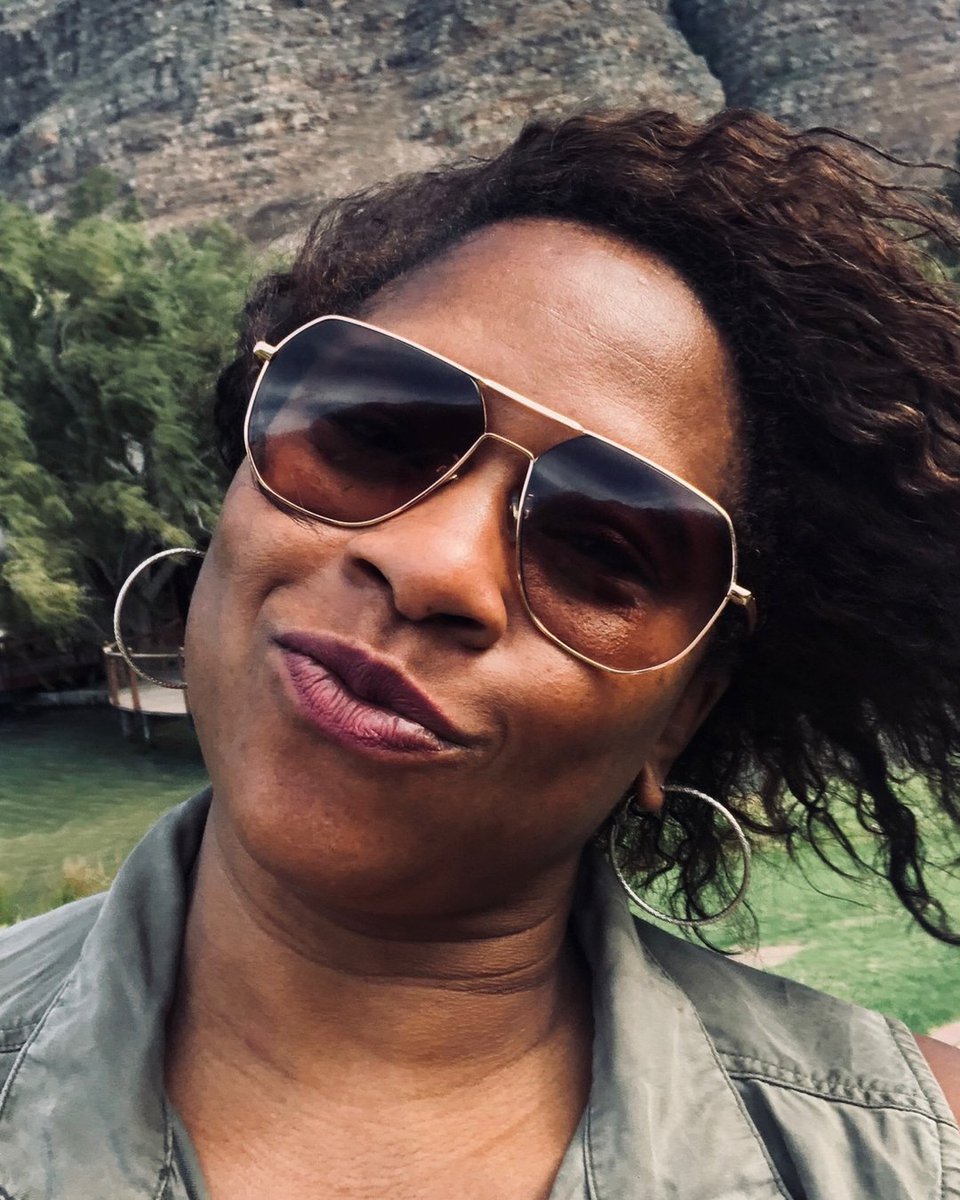 Like this face ? Well, join me today at 1pm at Open Wine Bar at The Old Biscuit Mill !

For ONLY R150. Enjoy the most Epic Deductive Wine Tasting Class in Cape Town. 

#selflove #selfcare #beautiful #wellness #goodvibes #loveyourself #happiness #believe #life #capewines