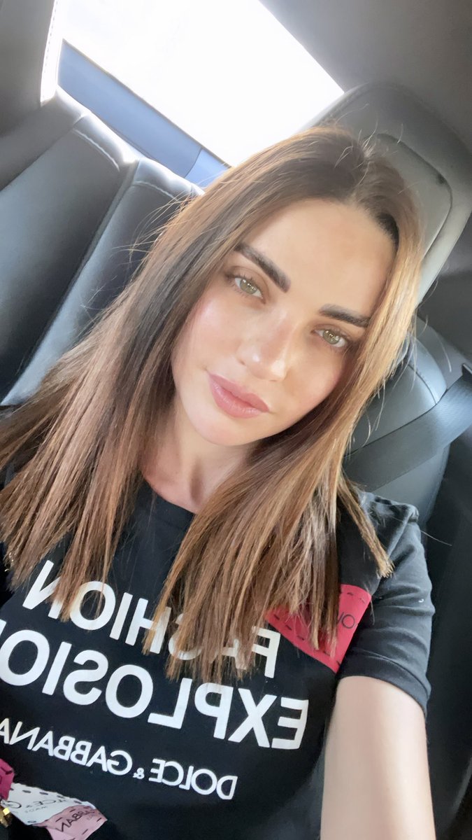 DalidaKhalil's tweet photo. خلي الشمس تشرق من جوا قلوبكم ❤️                   #صباح_الخير                                                    #داليدا_خليل https://t.co/k5IdAnuLei