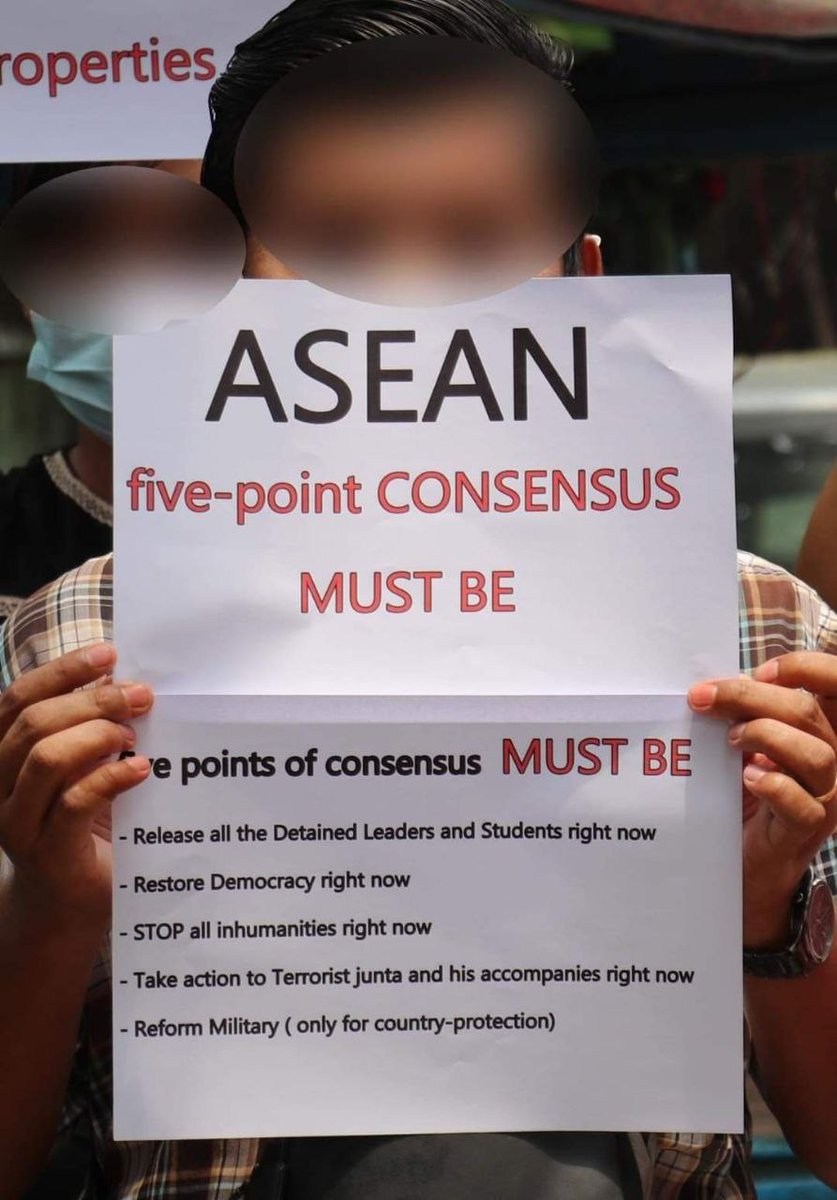 Pro-democracy activists in Hlaing Tsp, #Yangon issued a statement on #Apr25Coup in response to the five <a href="/ASEAN/">ASEAN</a> conventions.

#ASEANsupportNUG 
#WhatsHappeningInMyanmar pic.x.com/cgrS8hPhkv
