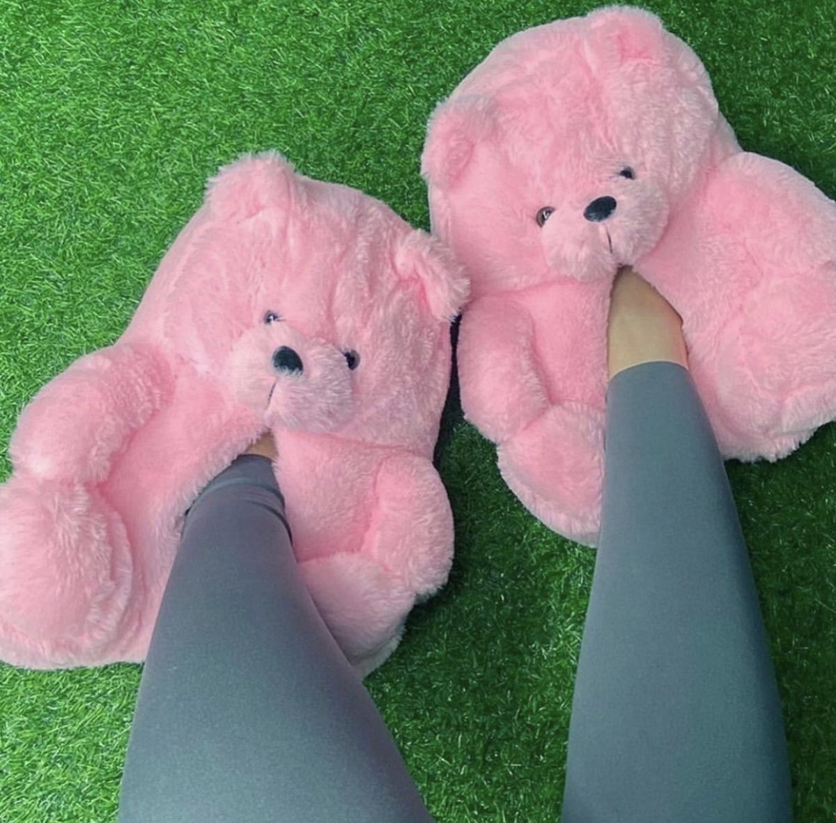rakilstormi's tweet photo. Teddy Bear Slippers🧸😍 I NEED ONE SO BAD😭 https://t.co/eDskE9jGdB