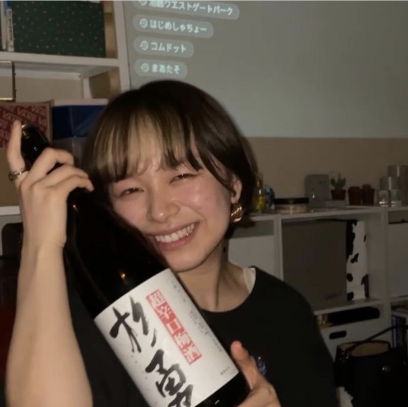 ex_rock_lab's tweet photo. アルバム企画、2人目です！

名前：かりん
入学年：20
パート：Ba.Vo
好きなジャンル：ロック、ブルース
プレイリストURL
Apple Music：https://t.co/y1As1VqqWy
Spotify：https://t.co/LfLNHxab7E

#SFC21 #春から慶應 #春からSFC https://t.co/RgmWQkjyZY