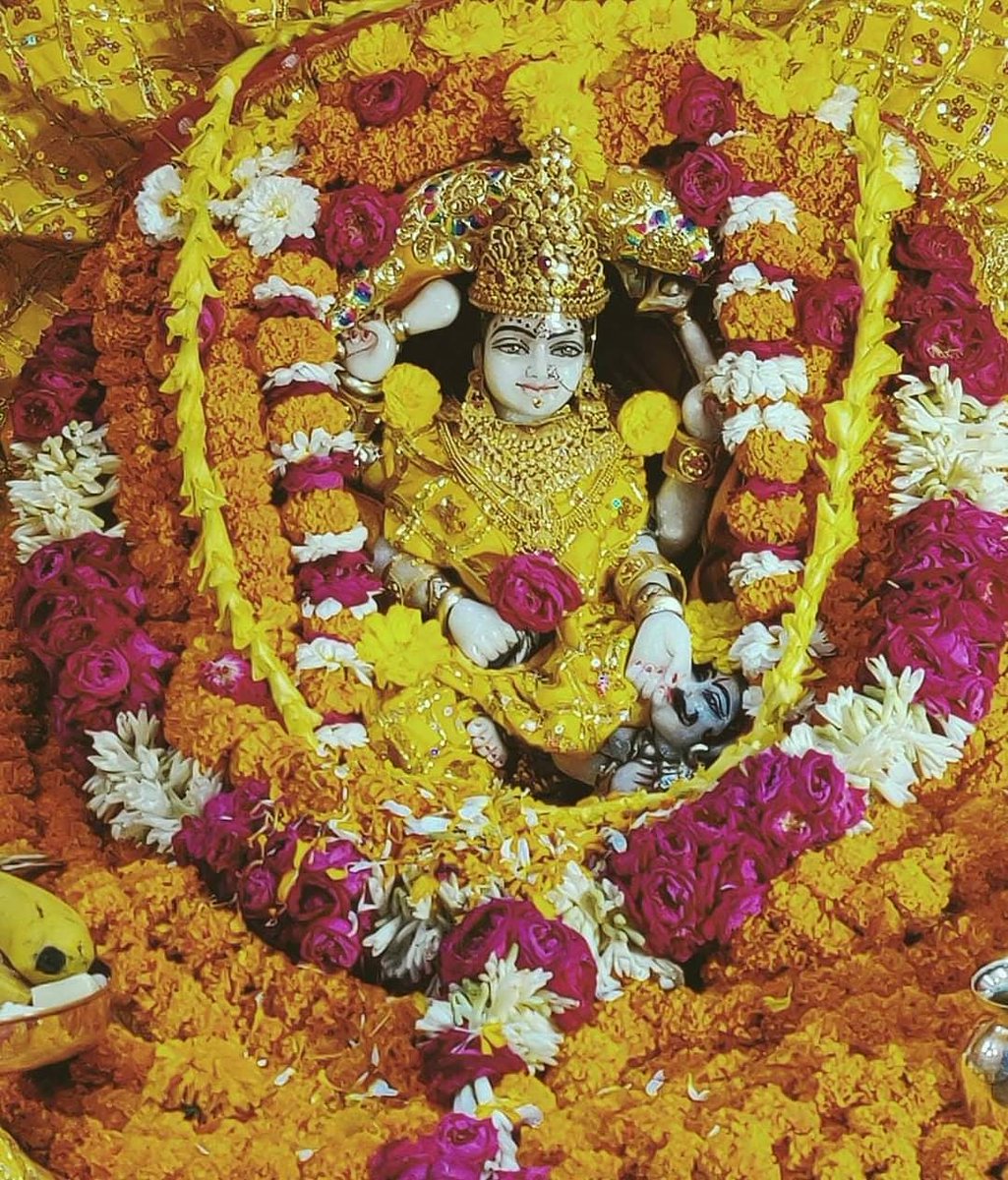 baglamukhipuja's tweet photo. माँ बगलामुखी की उपासना से हम समस्त सांसारिक कष्टों से विमुक्त होकर सहज ही परमपद के अधिकारी बन सकते हैं। हमें निरंतर उनके पवित्र विग्रह को ध्यान में रखते हुए साधना की ओर अग्रसर होने का प्रयत्न करना चाहिए। https://t.co/og2JIo7MVp