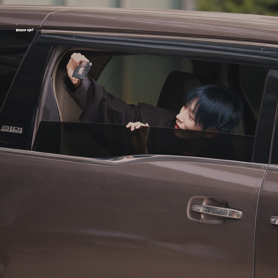 ployiii4's tweet image. ไม่ว่าออสจะเลือกทางเดินไหน เราจะคอยซัพพอร์ตคุณอยู่ข้างหลังเอง สักวันต้องเป็นวันของคุณ เจียโหยว  ✌🏻✌🏻OscarxCHUANG2021 #CHUANG2021 #OscarxCHUANG2021