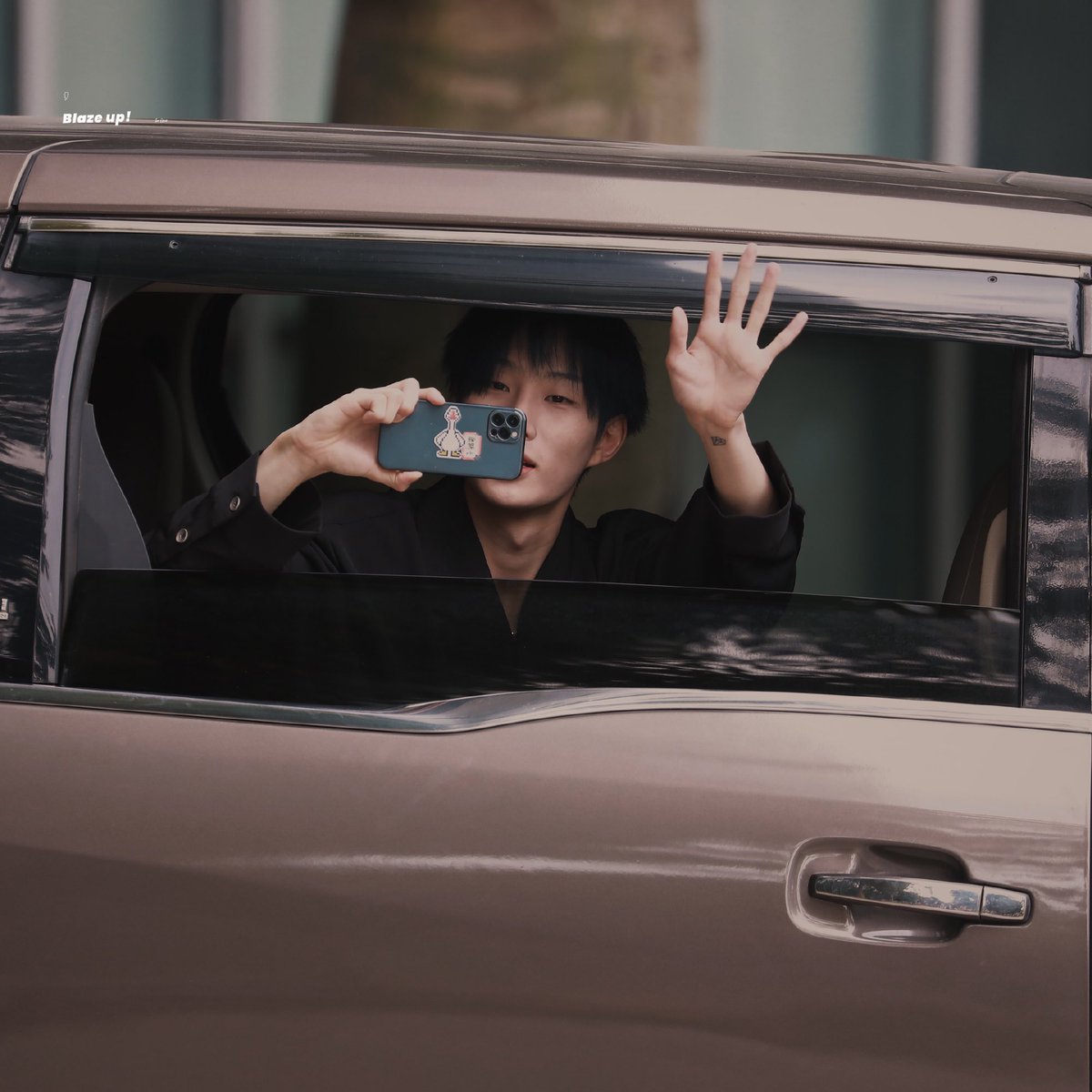 ployiii4's tweet image. ไม่ว่าออสจะเลือกทางเดินไหน เราจะคอยซัพพอร์ตคุณอยู่ข้างหลังเอง สักวันต้องเป็นวันของคุณ เจียโหยว  ✌🏻✌🏻OscarxCHUANG2021 #CHUANG2021 #OscarxCHUANG2021