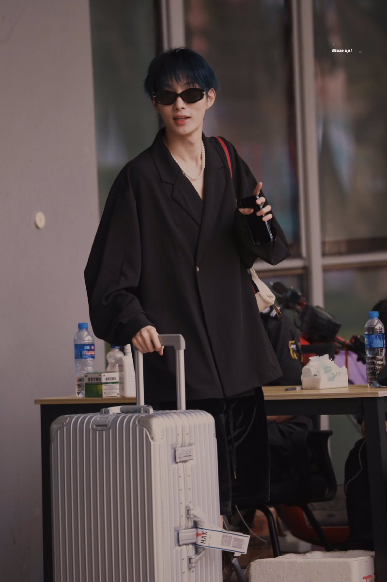 ployiii4's tweet image. ไม่ว่าออสจะเลือกทางเดินไหน เราจะคอยซัพพอร์ตคุณอยู่ข้างหลังเอง สักวันต้องเป็นวันของคุณ เจียโหยว  ✌🏻✌🏻OscarxCHUANG2021 #CHUANG2021 #OscarxCHUANG2021