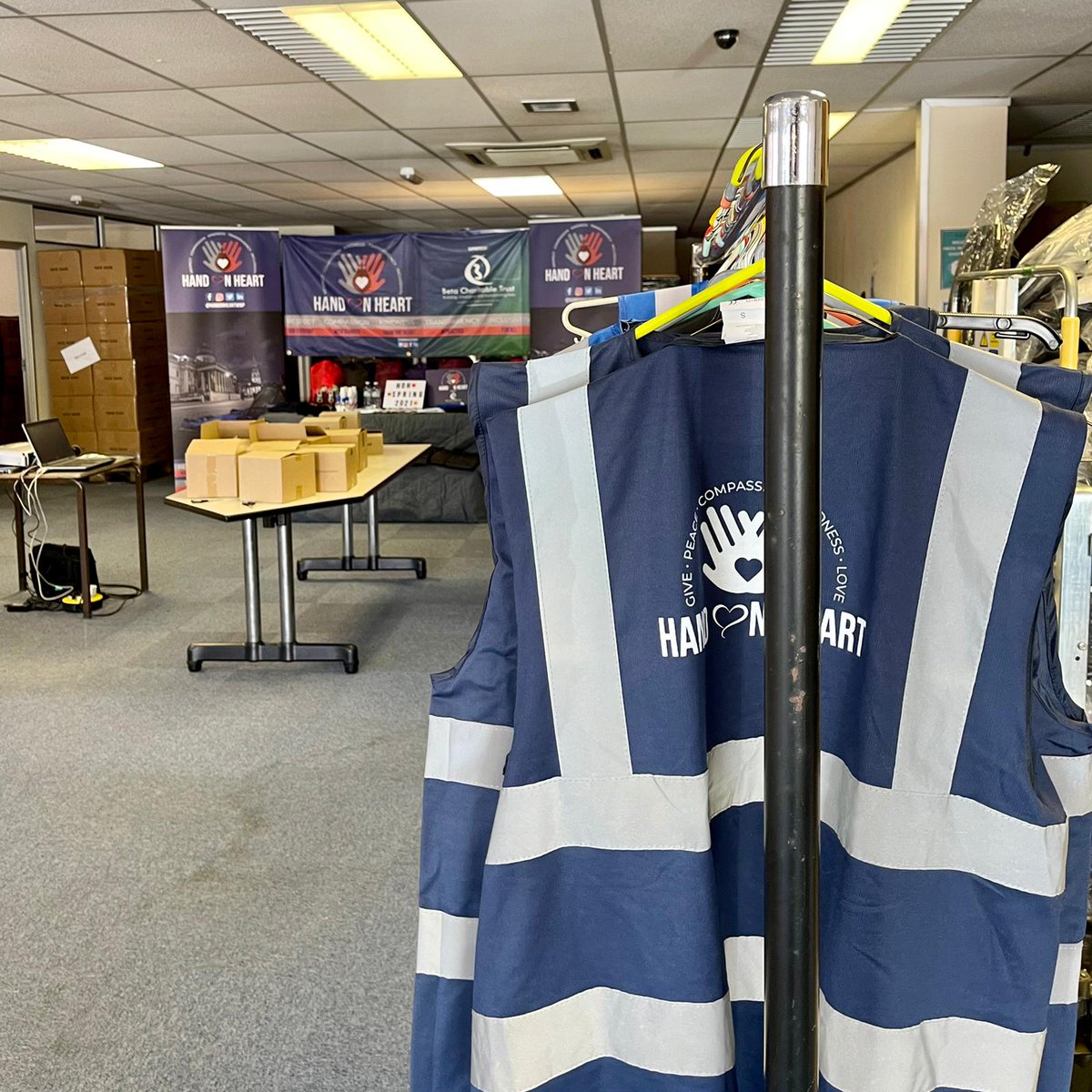 handonheartwwp's tweet photo. HoH Spring Campaign logistical operations kicked off this weekend with set up.
Preparations were carried out by a dedicated team of volunteers.
Supported by: @BetaCharitable

#charity #support #giveback #HandonHeart #HOHCharitableTrust #HelpEndHomelessness #SpringHomelessCampaign https://t.co/NchrkwEKSo
