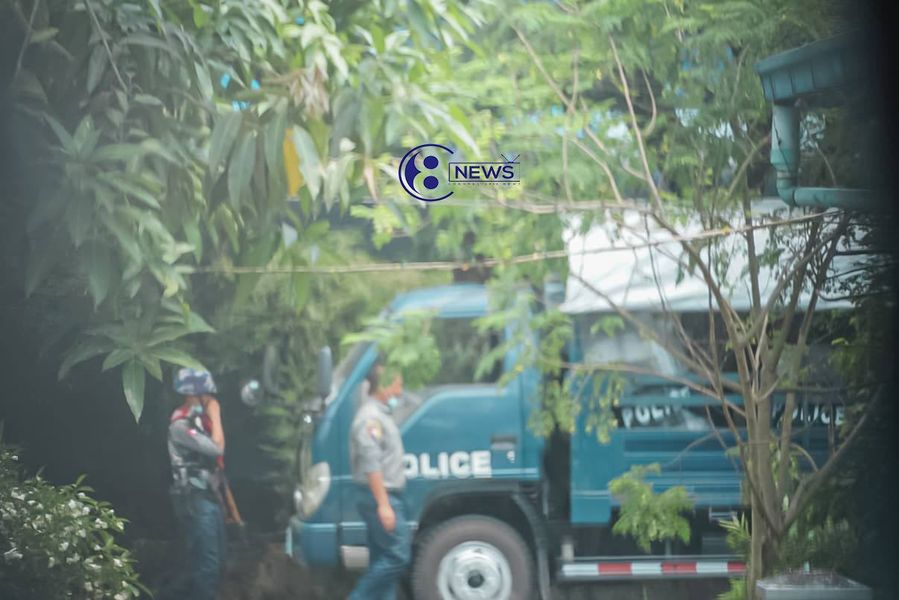 In #DagonMyothit (North) Township, Some youths have been abducted by Military terrorists at the #Fuse King (football stadium with swimming pool) in Ward 44, and some are trapped according to local residents.
#Apr25Coup.
#WhatsHappeningInMyanmar