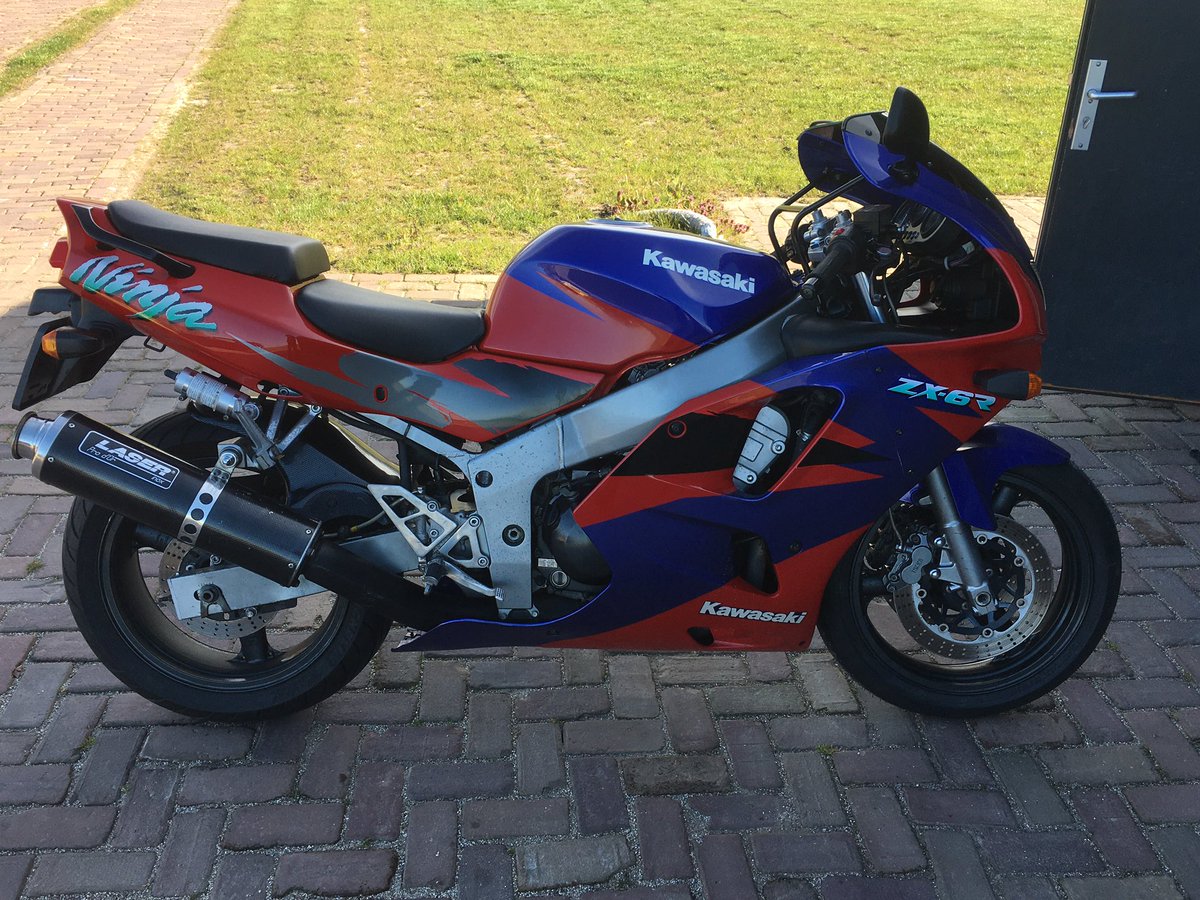 Oude hobby weer eens opgepakt, herintreder na 10 jaar. Klassieker #kawasaki #ninja #zx6r.