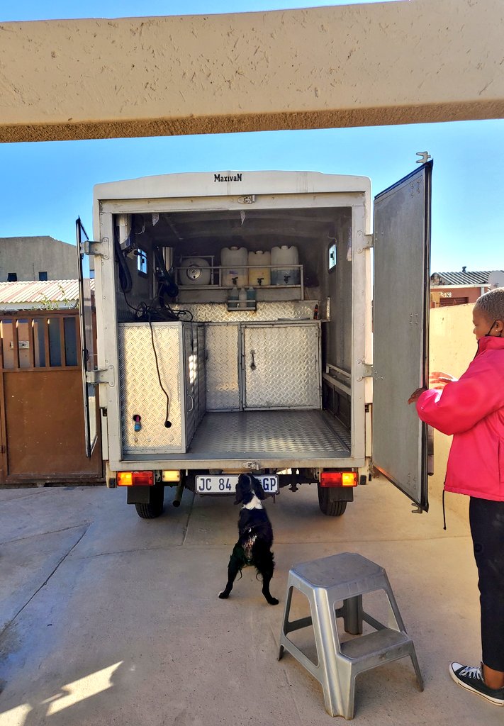 MantsoePout's tweet photo. Guys!!! I found the most amazing pet grooming company in Soweto! TopDog Mobile Grooming exceeded my expectations! Our baby was so happy! If you're in and around Soweto, give them a call. They're brilliant! 062 981 4128 https://t.co/O5BlpDao2x
