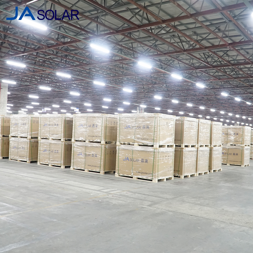 ChristinaHu20's tweet photo. 【Last chance】
JA Full cell 295W for promotion.
Only 195pcs!!!
Frist come, frist delivery！！！
Contact：Christina Hu
Whatsapp/Wechat: +86 181 5520 2070
#poly #solarpanel #pvenergy #ja #jasolar #solar #fullcell https://t.co/xTlIeOFjjM