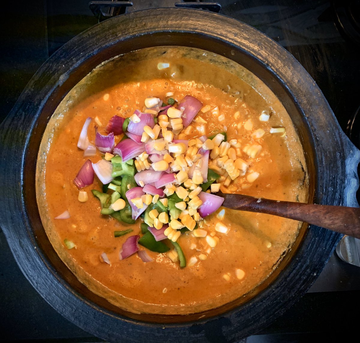 anilbhatortho's tweet photo. #SundayDish : Inspired by #SanjotKheer recipe of #Paneer Angara .. A paneer curry finished off with smoked charcoal ❤️
Added my twists of changing few ingredients to fennel/ almonds/ corn
#Foodblogger #FoodisHappiness https://t.co/mmH670btOa