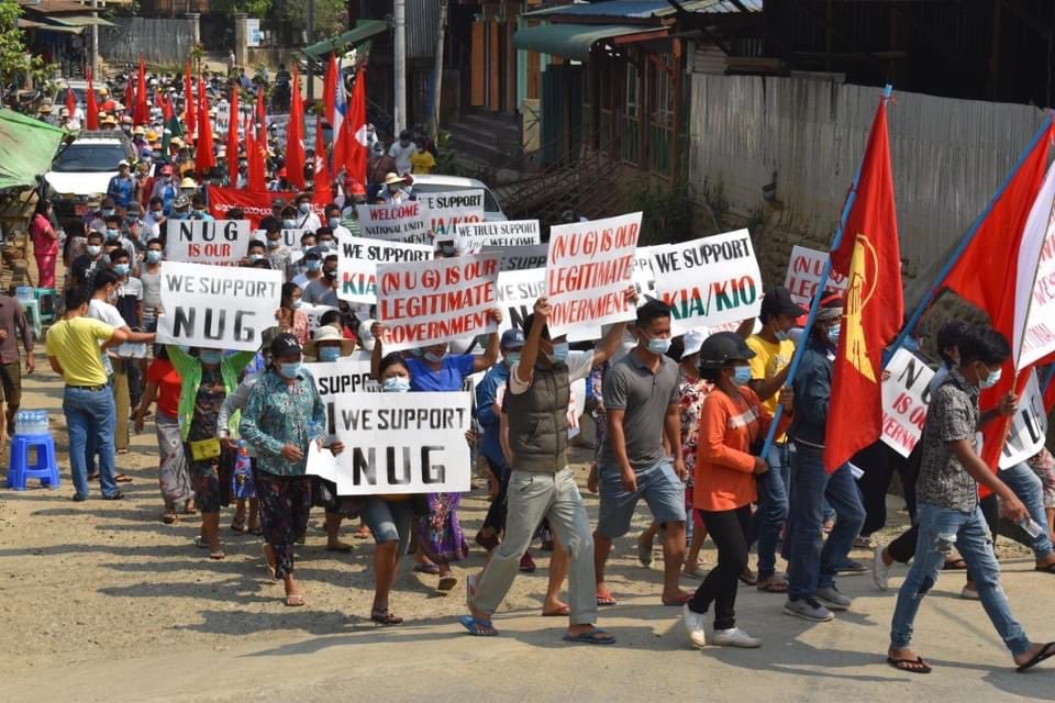 Some of the latest anti-junta protests in Myanmar, also calling for the release of thousands of political prisoners since the coup and for the return of democracy #WhatsHappeninglnMyanmar