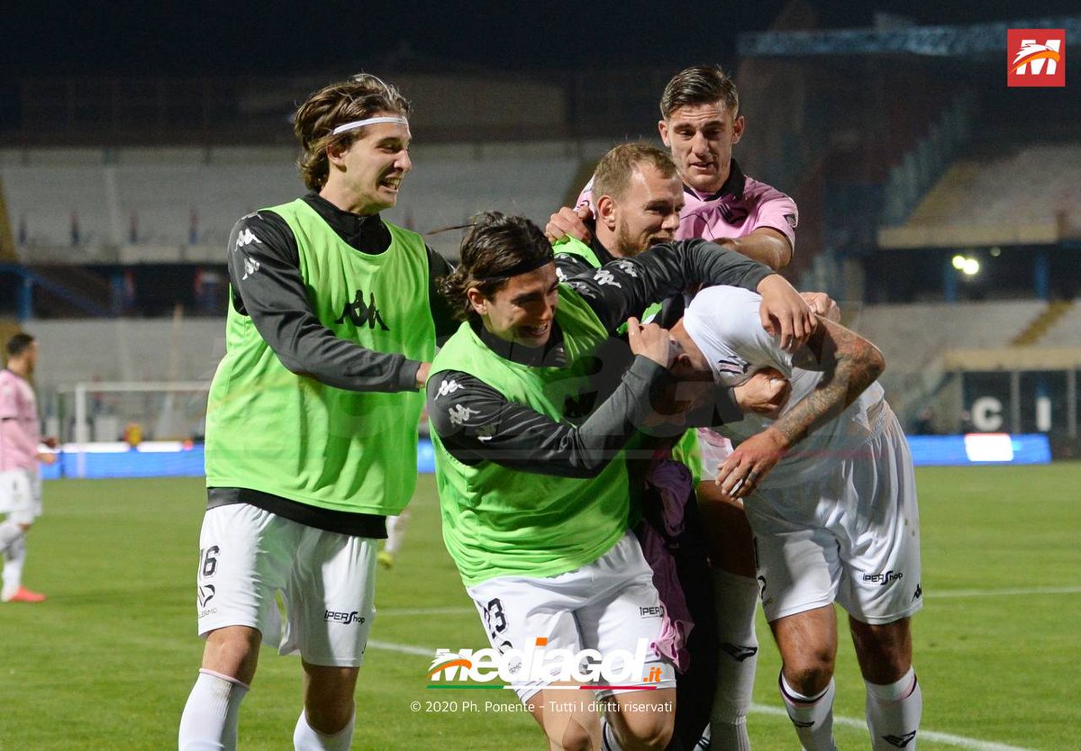 zazoomblog's tweet image. Palermo obiettivo settimo posto: ai rosanero servono due vittorie Foggia e Teramo… - #Palermo #obiettivo #settimo #posto: zazoom.it/2021-04-25/pal…