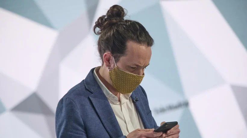 JoseSorzano's tweet image. Primero fue SUAREZ y su impecable TRANSICION. Después FELIPE, y su camino hacia la modernidad. Después AZNAR, y su estabilidad económica. Después ZAPATERO y RAJOY y el inicio hacia el DESASTRE.Y finalmente SANCHEZ e IGLESIAS, y su ESPAÑA de "PATAS PA ARRIBA" del cuando PEOR MEJOR