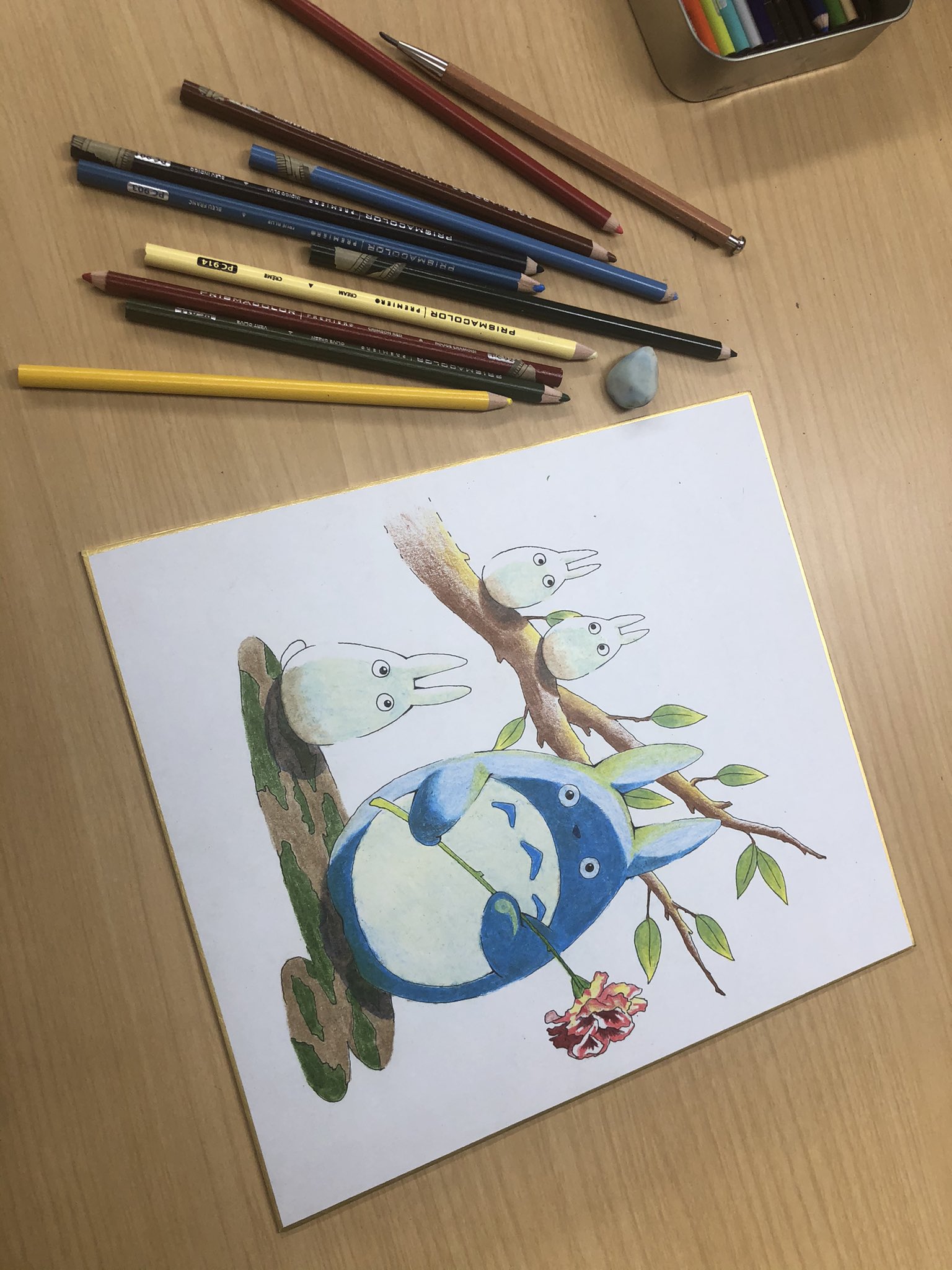 Balto 出来た 久しぶりの色鉛筆 色紙描きやすかったです 母の日のプレゼントで描きました 親指が凹んでます Gt Lt となりのトトロ 色鉛筆 アナログ 絵 イラスト 2次創作 色紙 絵描きさんと繋がりたい スタジオジブリ T Co