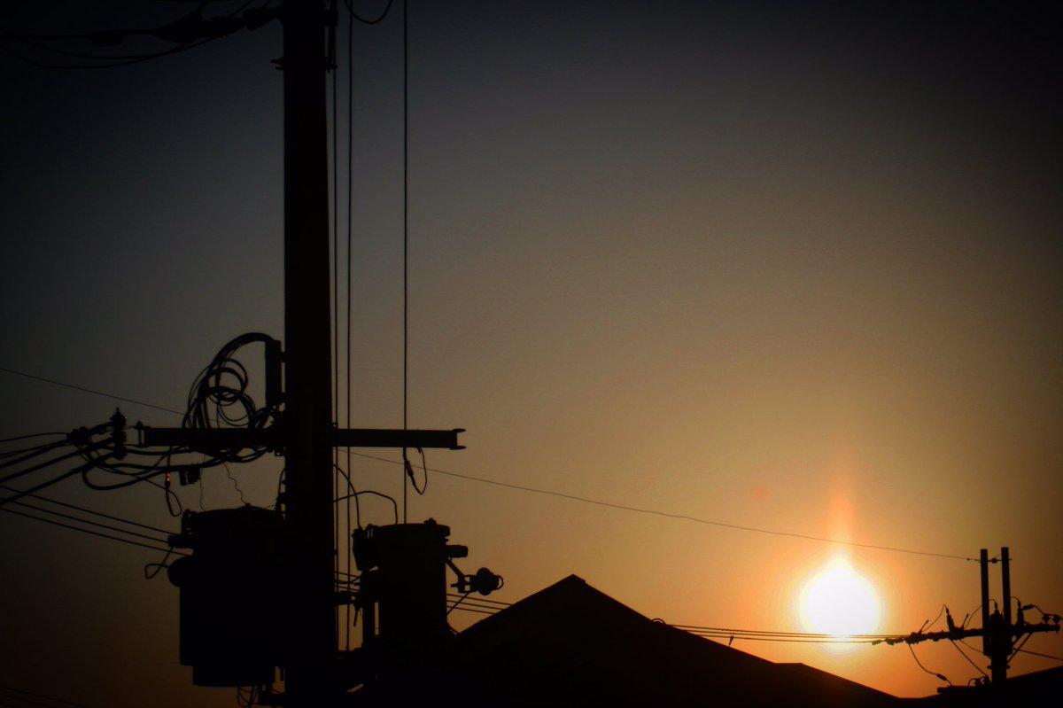 pacchipatipati's tweet photo. 本日の夕焼け。。
#夕焼け #空が好きな人と繋がりたい https://t.co/rjpMdTzMXB