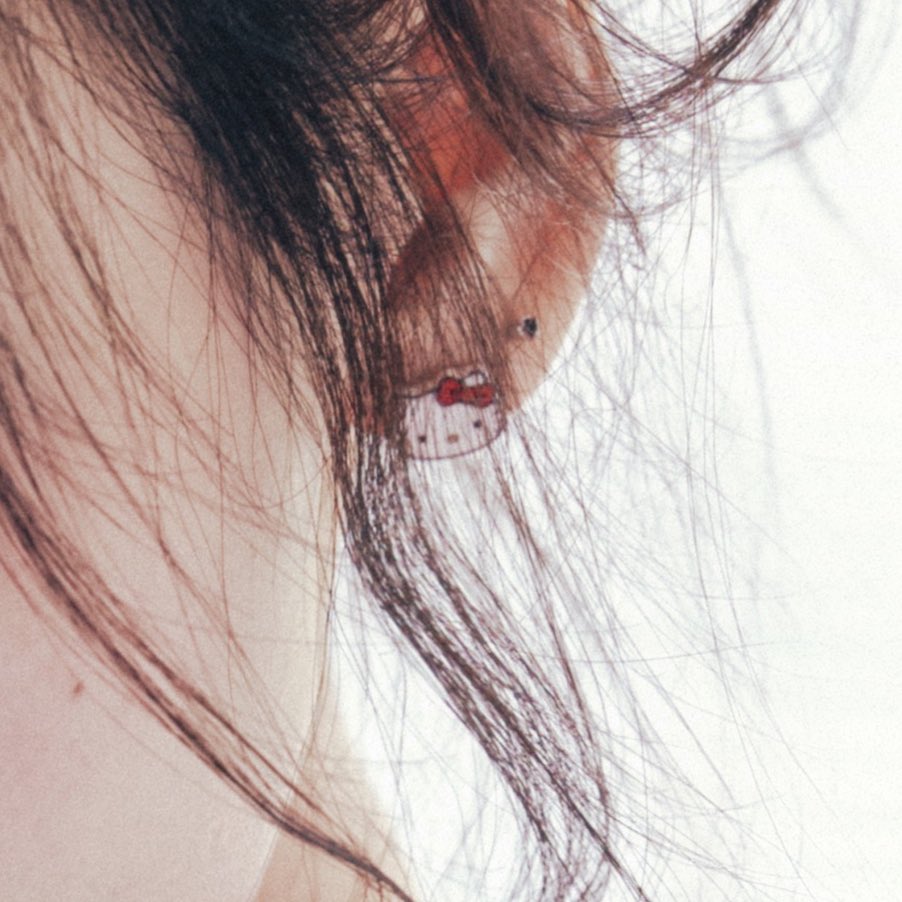 이 키티 귀걸이가 존니 커염짐