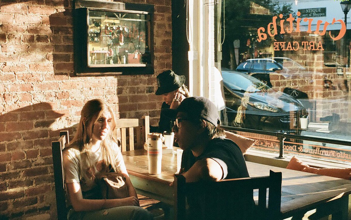 Curitiba Art Cafe, Fredericksburg, VA.
📸 #MinoltaX570
🎞️ #Kodak #Portra800
#StreetPhotography #Analog #filmphotography #filmgrain #35mm #35mmfilm #believeinfilm #ishootfilm #filmisnotdead #thephotohour #vintagecamera #minoltagang #dailylife #smalltown #FredericksburgVA