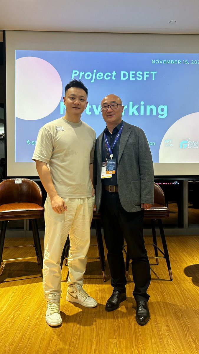 beta_web3's tweet photo. 感谢@myanTokenGeek 孟岩老师邀请参加 @SolvProtocol &    @zCloakNetwork 共同举办的 #ProjectDESFT，并在圆桌环节分享我们项目@KetchupRepublic和 #ERC3525 结合的用例。

1. 我们@KetchupRepublic 结合ERC3525可在线下消费场景中作为会员卡来使用，既能标定会员卡的NFT及身份属性，又能容纳会员卡里的用户积分和资产。
2. 现实世界资产 #RWA  可以用3525做资产证券化，或者是现实资产的通证化，来标定其所有权和提供流动性。这个和 #DePIN的 “物理基础设施网络”的属性非常契合。