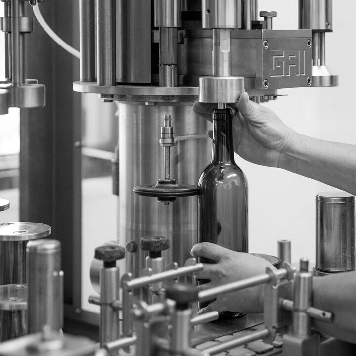 theivynapa tweet media