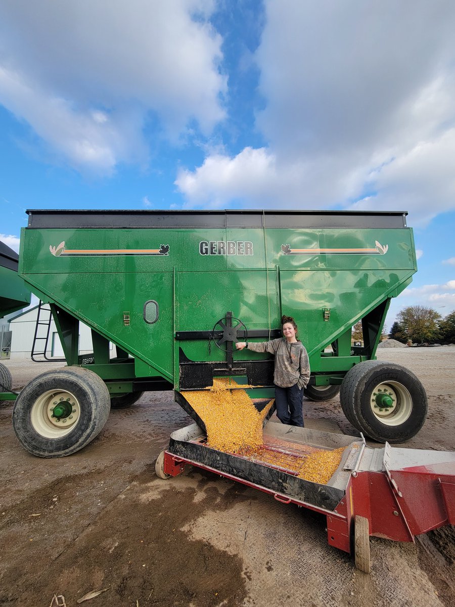 laurbenedict's tweet photo. @JoannaMWallace @syngentacanada we need scrunchies to tie our hair back to be safe while unloading wagons! https://t.co/cjCpwwMVpr