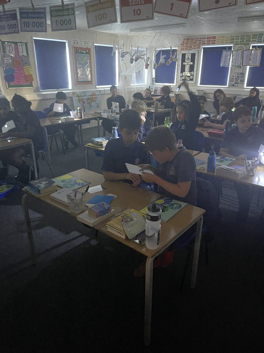 In 6 Pine this afternoon we’ve been investigating how much light different materials reflect. It’s so much fun, especially learning in the dark! #science #sciencelesson