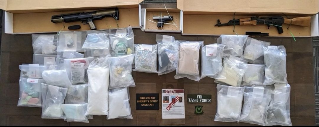 After FBI Atlanta SWAT arrested escapee Johnifer Barnwell in Augusta Sunday, FBI and Bibb County Sheriff's deputies found 92 lbs of drugs in the home. Fentanyl (65 lbs), Meth (20 lbs), Cocaine (2.5 lbs), Heroin (4 lbs) and marijuana (1lb). Authorities also found three firearms.