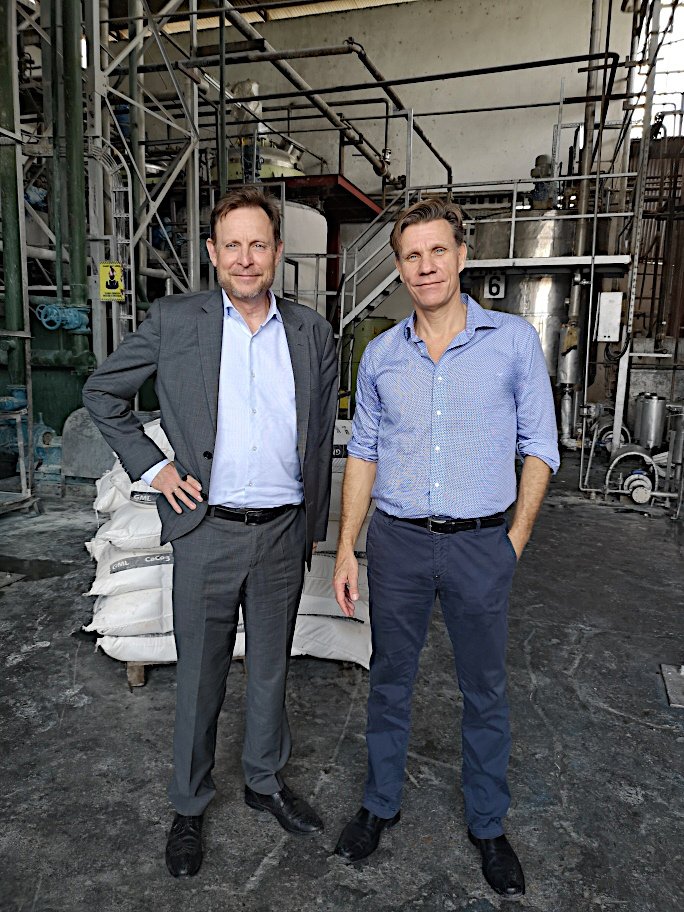 GERinBurundi's tweet photo. Visite fructueuse de l’ambassadeur Hölscher aujourd’hui à l’entreprise SAVONOR pour un tour de l’usine.
Un grand merci à M Kuntze et son équipe pour l’accueil chaleureux. https://t.co/mn0Jr66WER