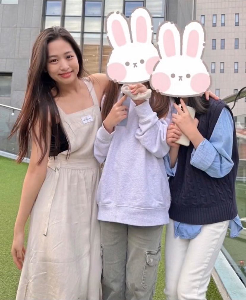 jyeloops's tweet photo. she is so humble

#AHYEON #아현 #BABYMONSTER #베이비몬스터 https://t.co/0ocPCOqgy4