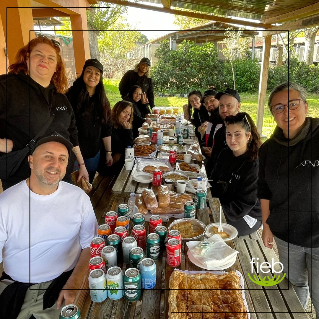 FIEBFoundation's tweet photo. Esta semana hemos tenido otro TEAM BUILDING gracias a @masteambuildingeventos que nos ha ayudado a traer al equipo de @colorcrewspain a retomar la plantación de nuevas plántulas.

Para más información sobre esta actividad 📷 https://t.co/E9ejcgJvjg https://t.co/1kBGc5Ptp7