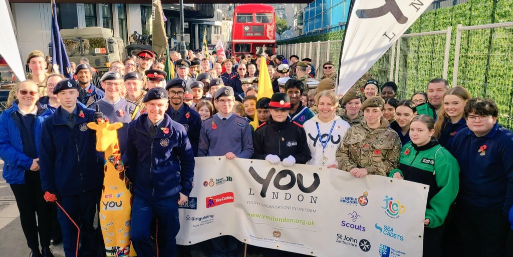 Some more great pics from this year's #LordMayorsShow! Fantastic ceremonial parade through City of London, here's our very smart VPCs from across UK with outstanding @YOULondon1 young people in uniform from all our partner organisations! Very proud, positive family day! 😁💪
