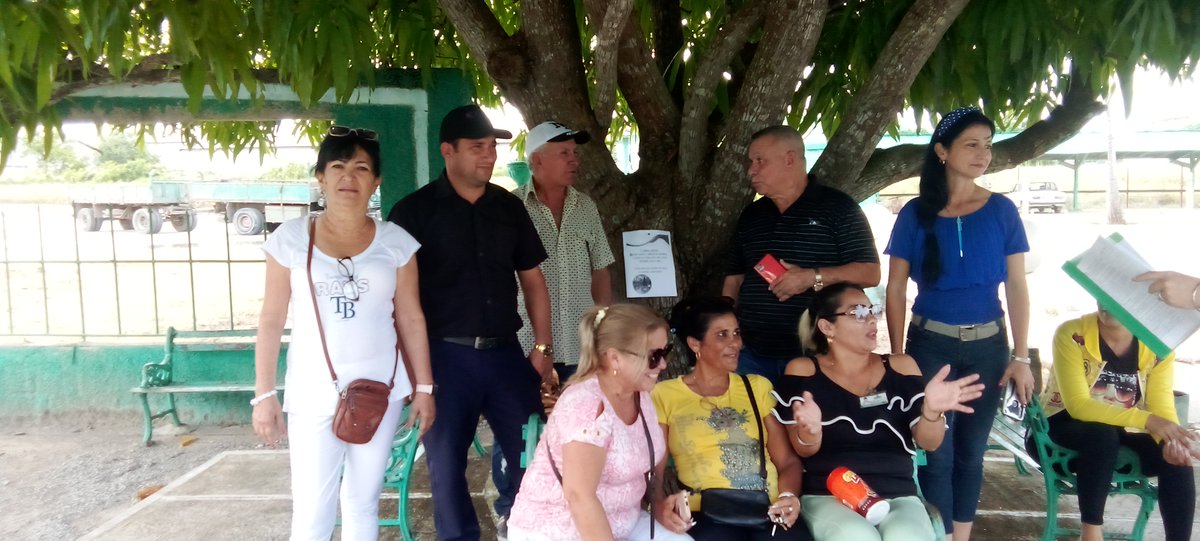 AzumatLasTunas's tweet photo. En saludo a la Jornada de Seguridad y Salud del Trabajo, se realiza charla amena para recordar la importancia que tiene un correcto uso de las mismas
Recuerda: "Te necesitamos: trabaja con seguridad" https://t.co/9f7XDv3x8K