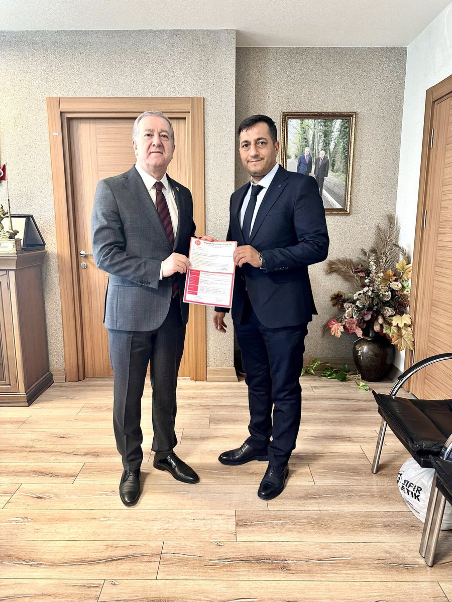 31 MARTTA YAPILACAK OLAN YEREL SECIMLER ICIN DOGDUGUM BUYUGUM BENIM ICIN SONSUZ DEGERI OLAN KIYMETLI CAMARDIMA VE CAMARDILI HEMSERILERIME HIZMET ICIN BELEDIYE BASKAN A.ADAYLIGI MURACATIMI YAPTIM.RABBIM HAKKIMIZDA HAYIRLISINI NASIP EYLESIN.