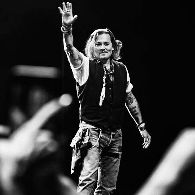 Victori56696544's tweet photo. I've Said It Before And I'll Say It Again
~You Can't Bring Him Down Because We Lift Him Up~ #JohnnyDepp 
#DeppRelatives #DeppCommunity 
#WeLoveJohnnyDepp 
#JohnnyDeppWon 
#JohnnyDeppIsLoved 
🖤🤍💙🖤🤍💙🖤🤍 https://t.co/Ln0PltgUty
